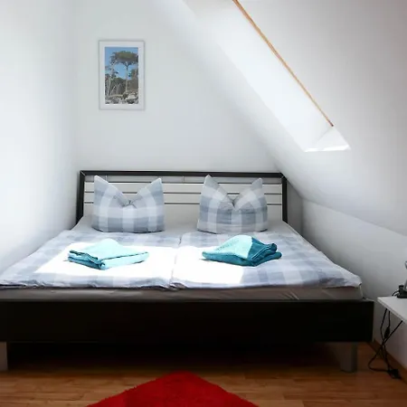 Holiday home Blaue Huus - Am Tor Zum Darss Pruchten